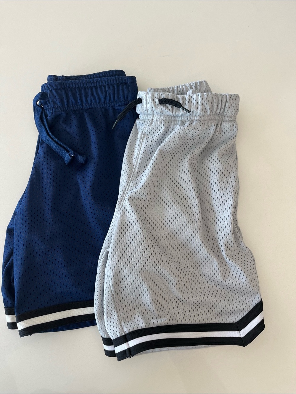 Boys Mesh Athletic Shorts Bundle of 2 Old Navy/OshKosh Size: 6/7